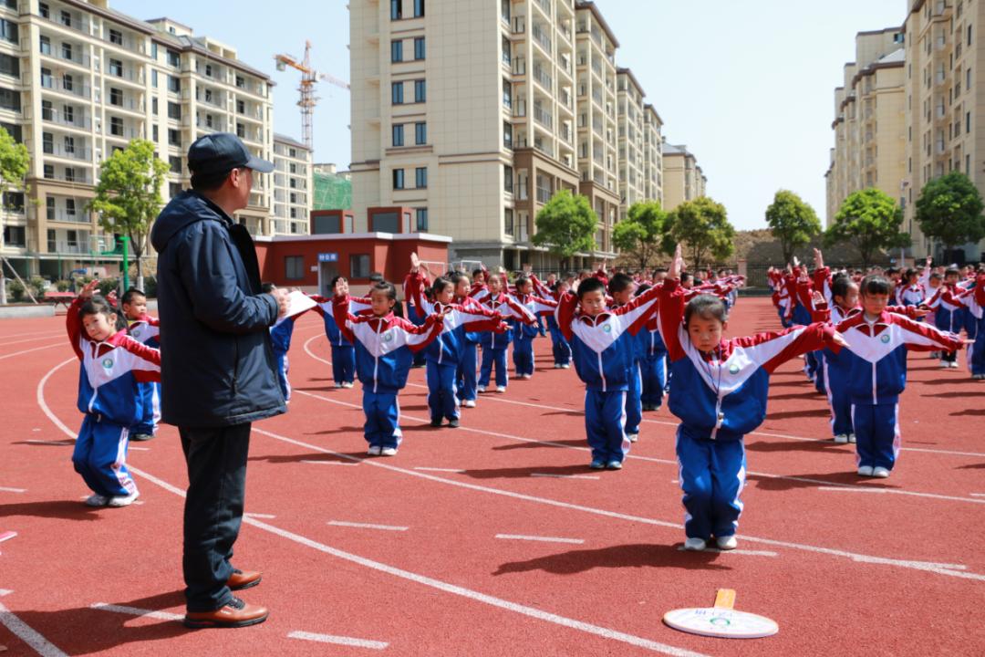 主编探访共话成长 ——中国儿童报和中国少年报主编走进泾县城关第二小学探访记