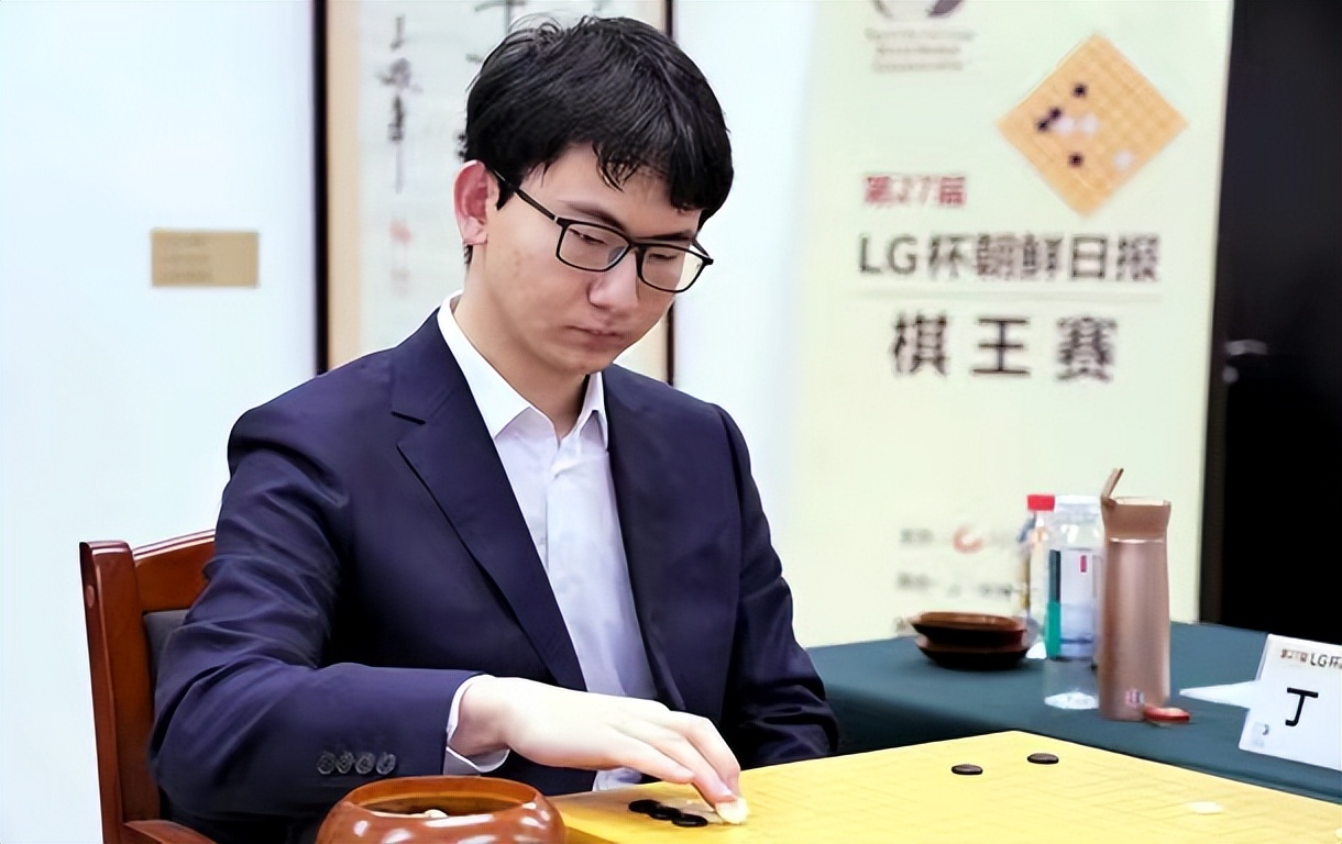 丁浩屠龙胜申真谞，中国棋手包揽三星杯四强，展现围棋强国风采