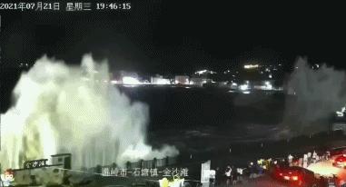 海浪橙色警报，福建近岸海域巨浪来袭，影响及应对措施全解析