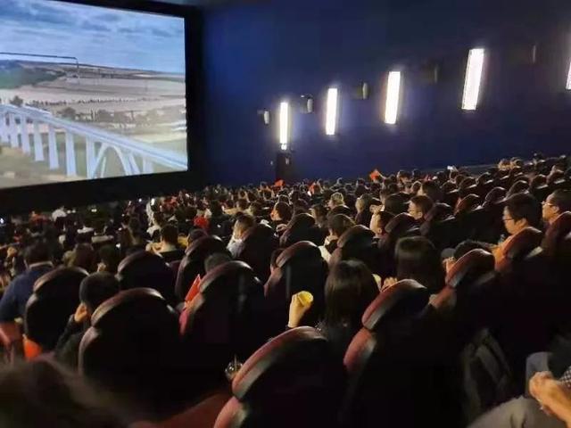 市场资讯，英国影院运营商CineWorld考虑出售英国业务深度解析（天空新闻）