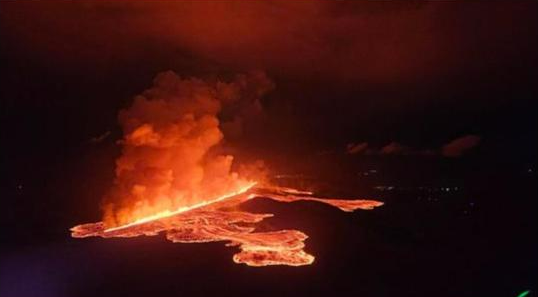 冰岛雷恰角半岛火山喷发第七次来袭