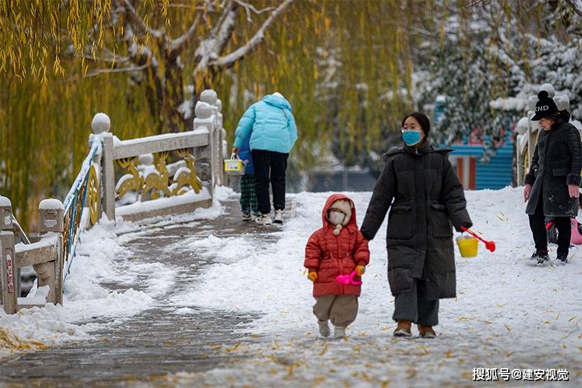 河南冬季严寒预警，雨雪大风降温来袭，局部气温骤降零下8℃！