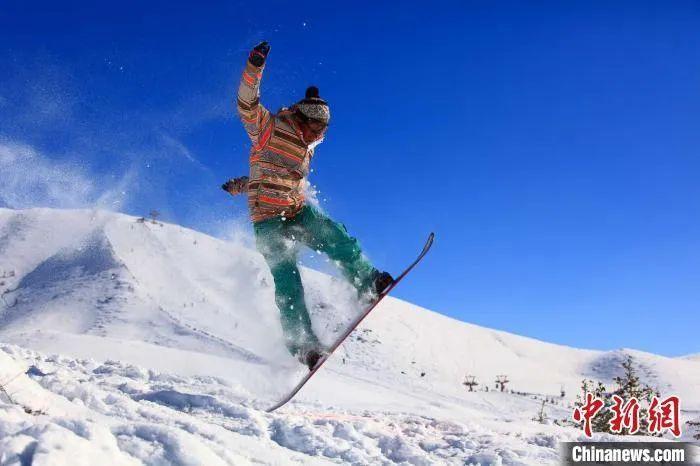 新疆阿勒泰，四大国际滑雪场即将盛装启幕，迎接全球雪友挑战